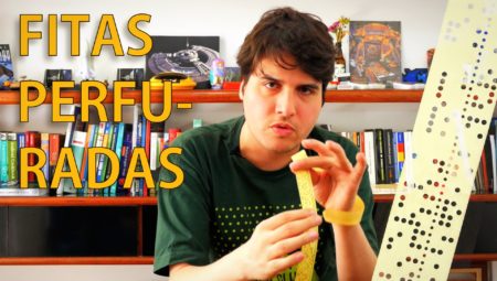 fitas de dados em papel perfurado